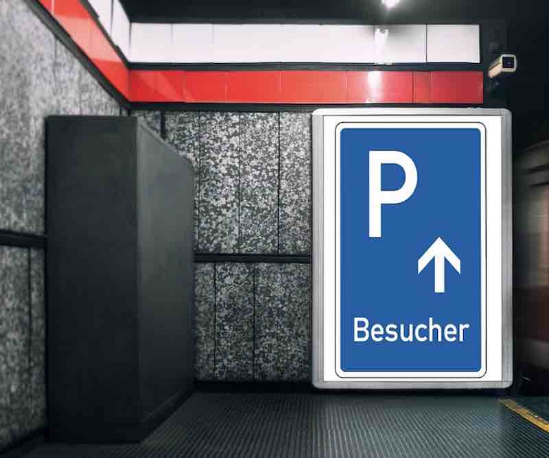 Parken Schild und Parkautomat